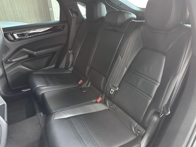 PORSCHE保時捷 CAYENNE  第5張相片