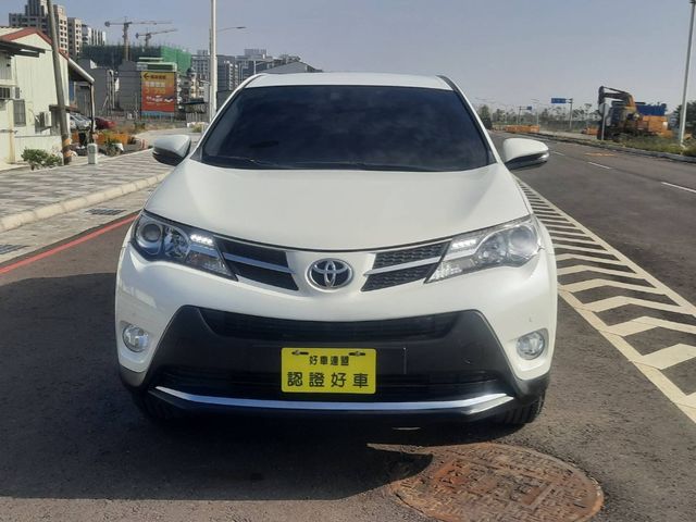 TOYOTA豐田 RAV4  第3張相片