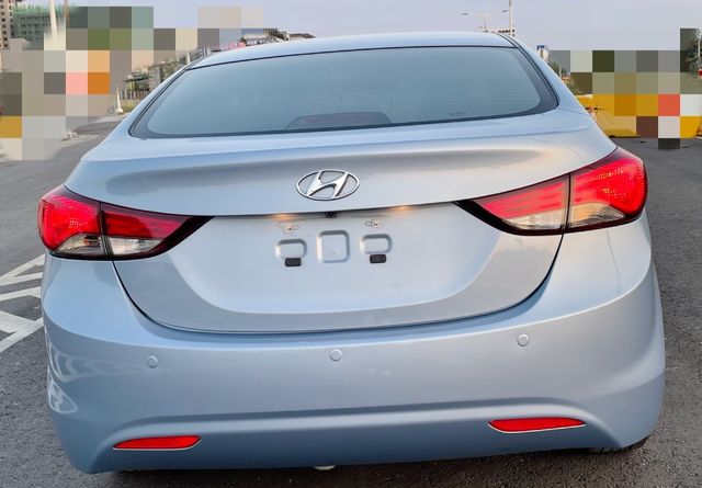 HYUNDAI現代 ELANTRA  第4張相片