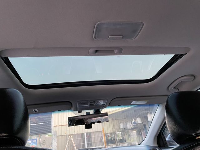 TOYOTA豐田 PREVIA  第7張相片