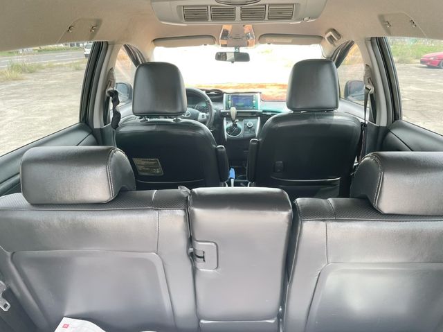 TOYOTA豐田 WISH  第8張相片