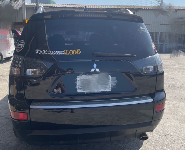MITSUBISHI三菱 OUTLANDER  第2張相片