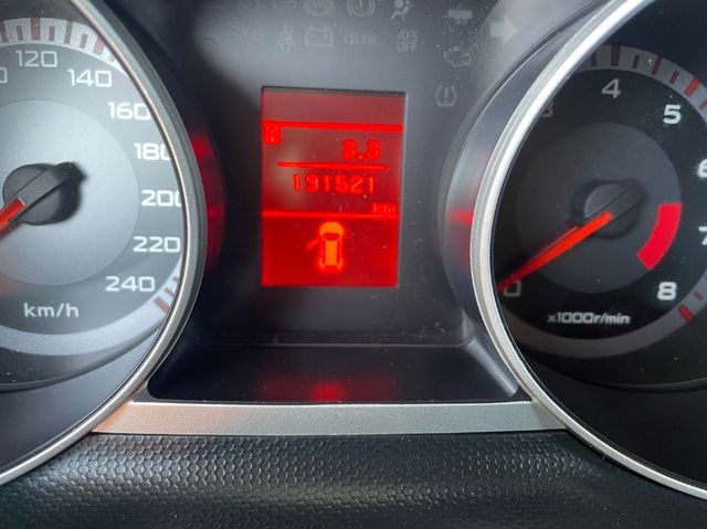 MITSUBISHI三菱 OUTLANDER  第4張相片