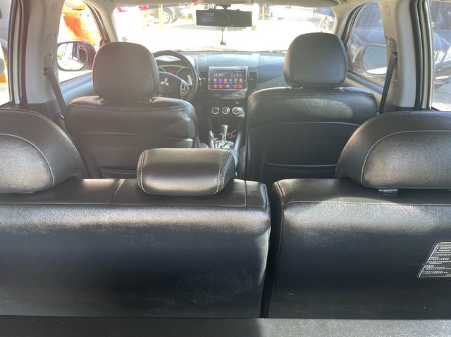 MITSUBISHI三菱 OUTLANDER  第7張相片