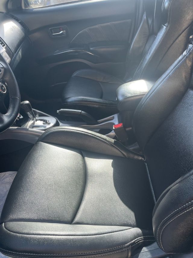 MITSUBISHI三菱 OUTLANDER  第8張相片