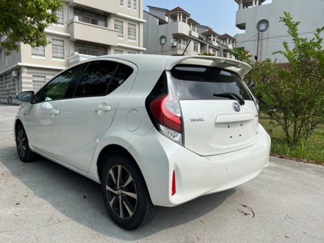 TOYOTA豐田 PRIUS C  第3張相片