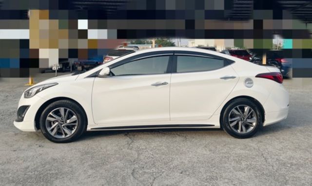HYUNDAI現代 ELANTRA  第5張相片