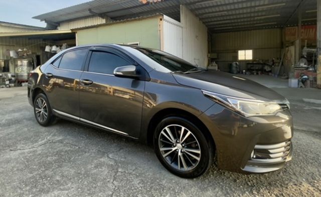TOYOTA豐田 ALTIS  第2張相片