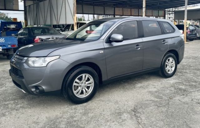 MITSUBISHI三菱 OUTLANDER  第1張相片