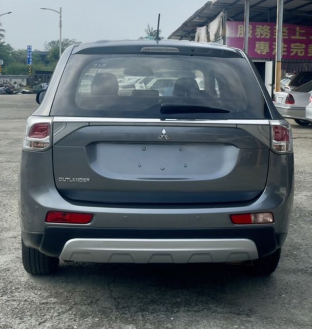 MITSUBISHI三菱 OUTLANDER  第5張相片