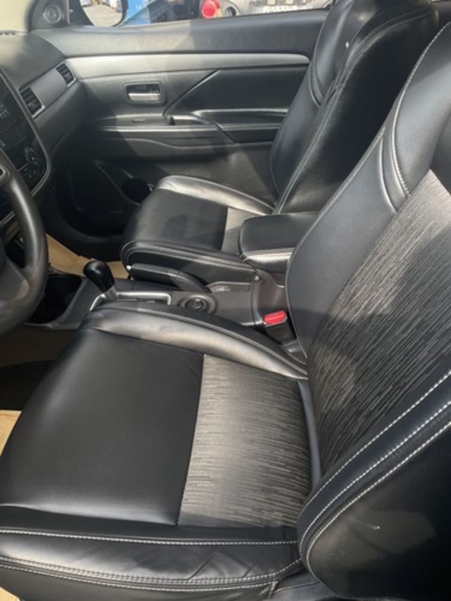 MITSUBISHI三菱 OUTLANDER  第9張相片