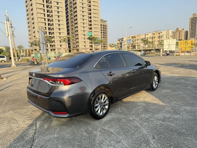 TOYOTA豐田 ALTIS  第2張相片