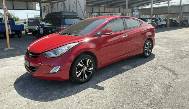 HYUNDAI現代 ELANTRA  第1張相片
