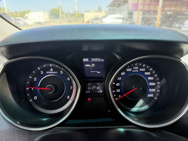 HYUNDAI現代 ELANTRA  第6張相片