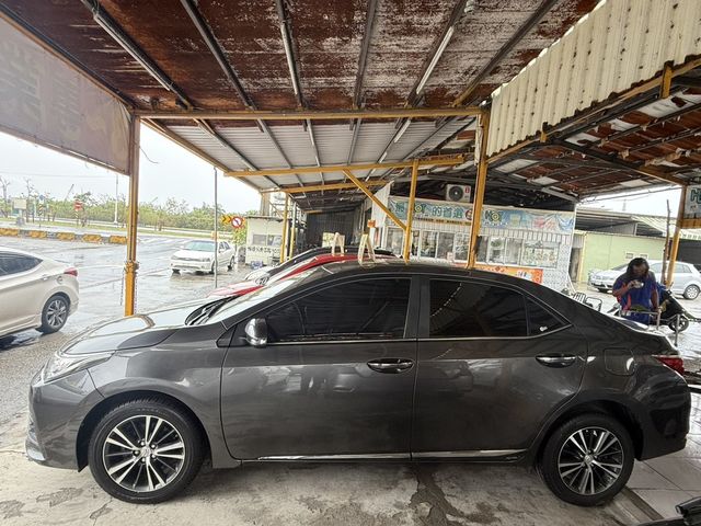 TOYOTA豐田 ALTIS  第6張相片
