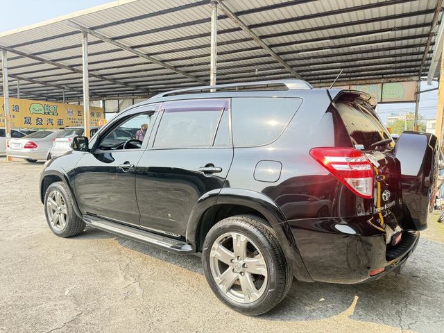 TOYOTA豐田 RAV4  第2張相片