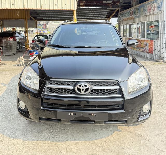 TOYOTA豐田 RAV4  第3張相片