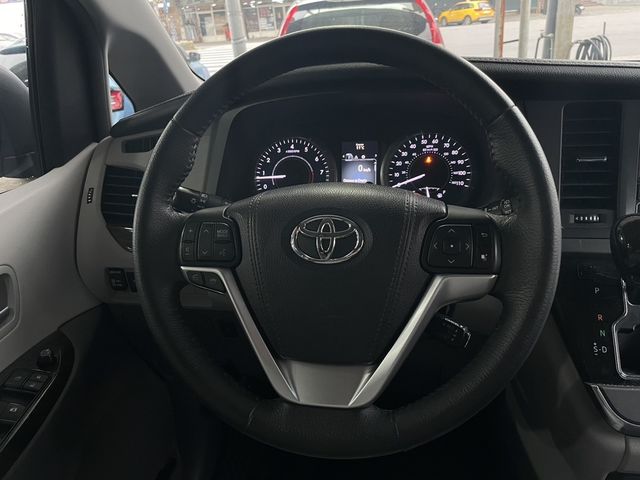 TOYOTA豐田 SIENNA  第6張相片