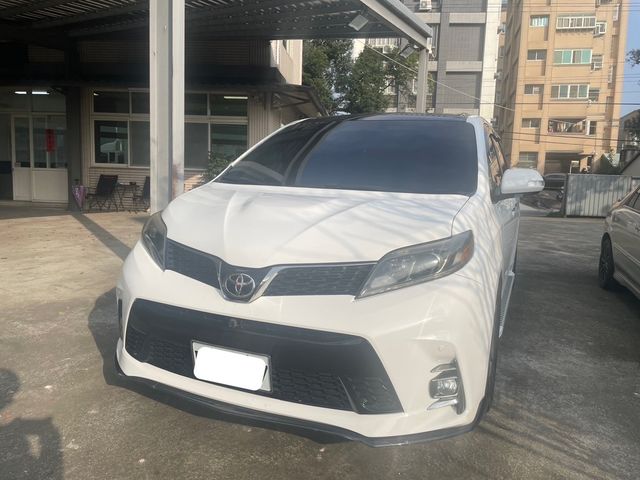 TOYOTA豐田 SIENNA  第1張相片