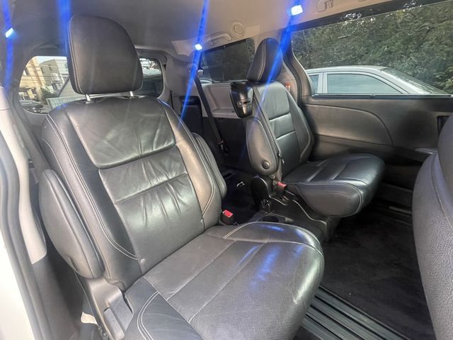 TOYOTA豐田 SIENNA  第5張相片
