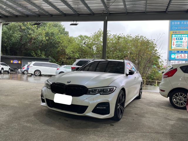 BMW寶馬 330I M SPORT  第1張相片
