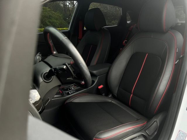 HYUNDAI現代 KONA  第13張相片