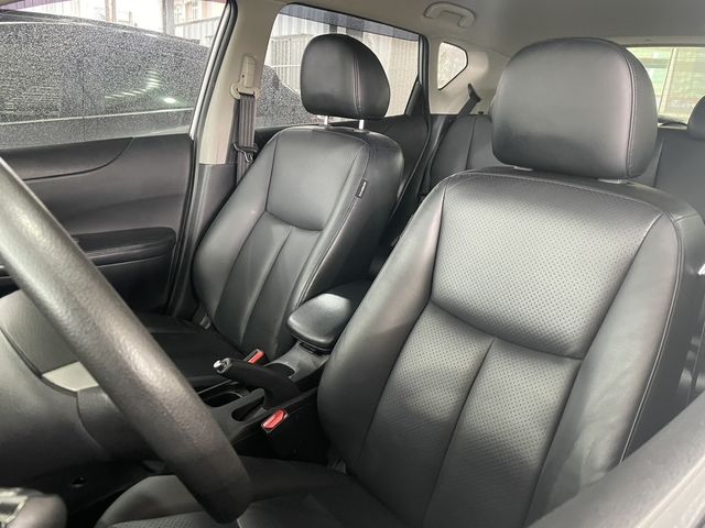 NISSAN日產 TIIDA  第9張相片