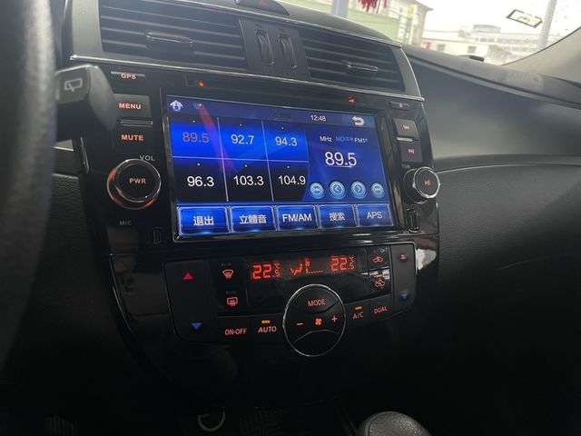 NISSAN日產 TIIDA  第15張相片