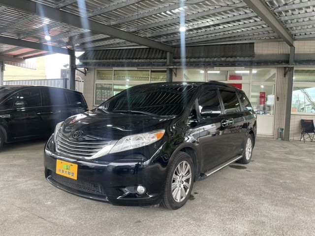 TOYOTA豐田 SIENNA  第1張相片