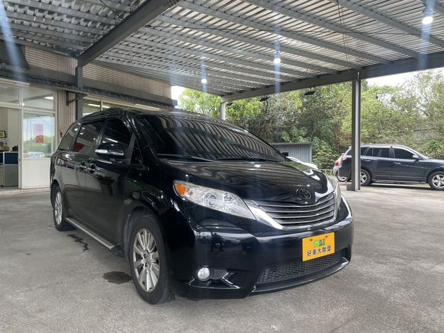 TOYOTA豐田 SIENNA  第3張相片