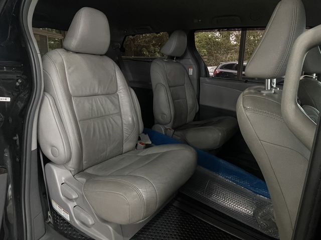 TOYOTA豐田 SIENNA  第11張相片