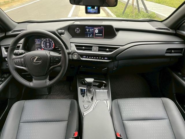 LEXUS凌志 UX200  第5張相片