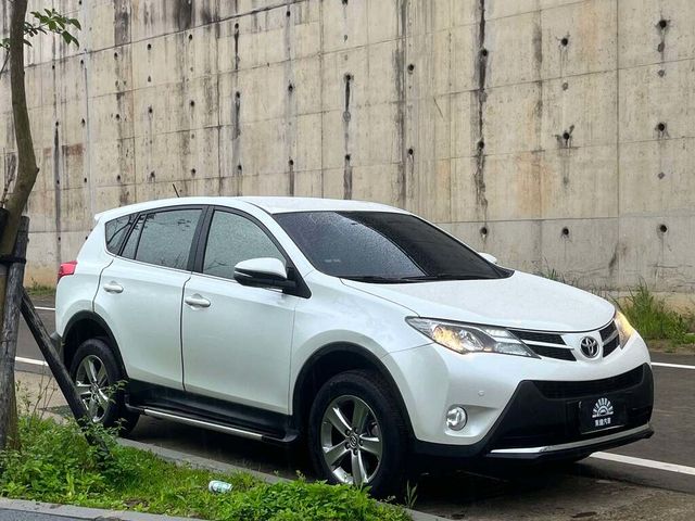 TOYOTA豐田 RAV4  第3張相片