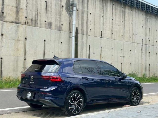 VOLKSWAGEN福斯 GOLF  第2張相片