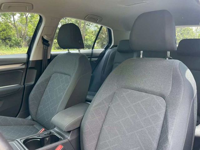 VOLKSWAGEN福斯 GOLF  第6張相片
