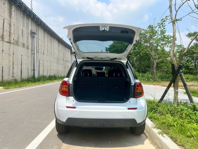 SUZUKI鈴木 SX4  第6張相片
