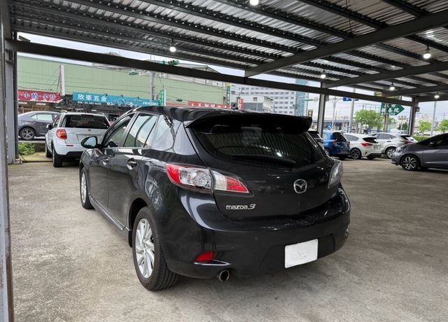 MAZDA馬自達 MAZDA 3  第2張相片