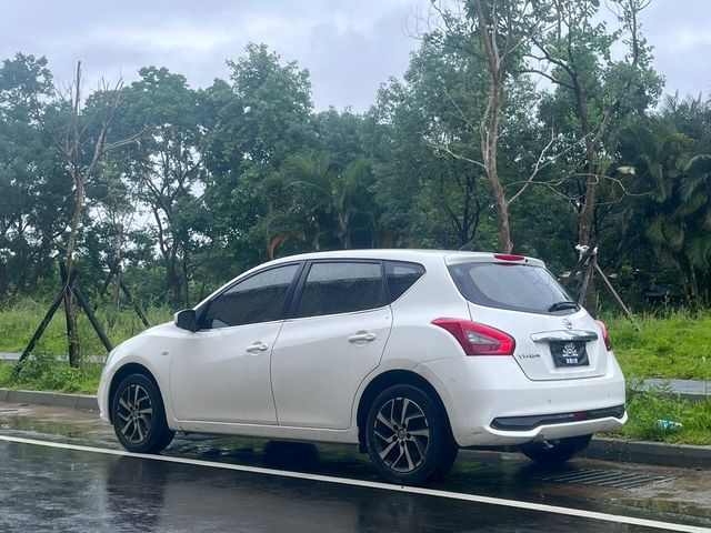 NISSAN日產 TIIDA  第2張相片