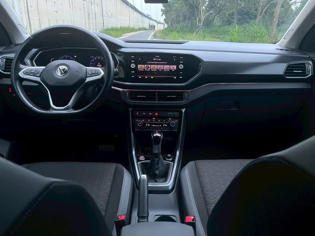 VOLKSWAGEN福斯 T-CROSS  第8張相片