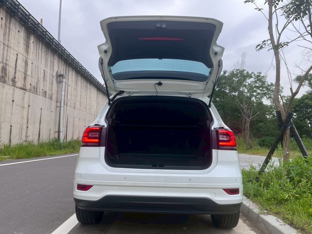 VOLKSWAGEN福斯 T-CROSS  第9張相片