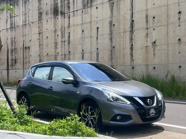 NISSAN日產 TIIDA  第3張相片