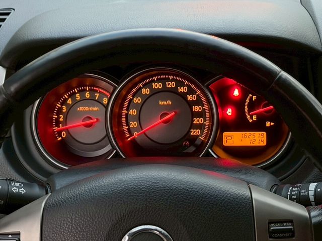 NISSAN日產 TIIDA  第9張相片