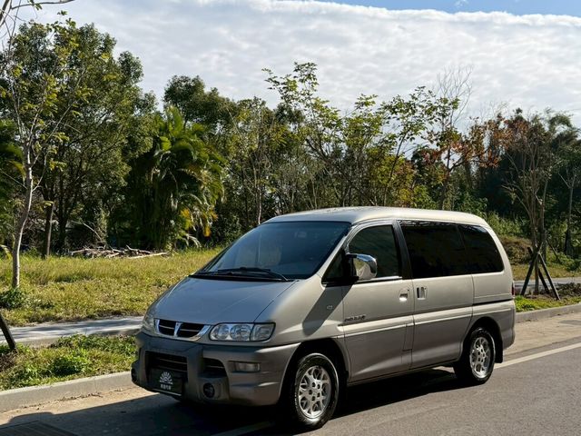 MITSUBISHI三菱 SPACE GEAR  第1張相片