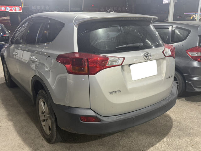 TOYOTA豐田 RAV4  第4張相片