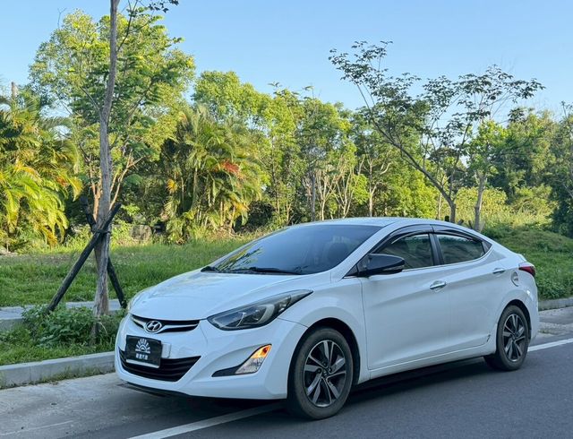 HYUNDAI現代 ELANTRA  第1張相片