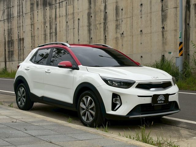 KIA起亞 STONIC  第2張相片