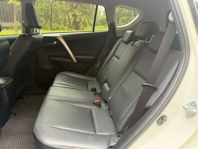 TOYOTA豐田 RAV4  第8張相片