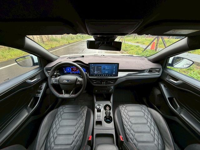 FORD福特 FOCUS WAGON  第7張相片