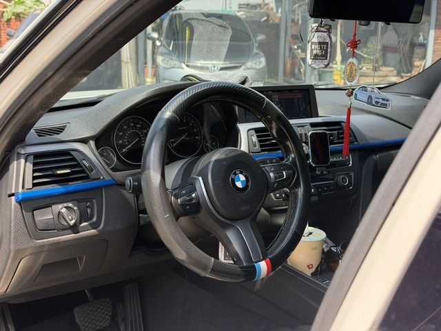 BMW寶馬 328I  第7張相片