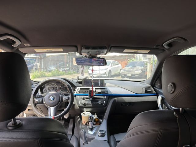 BMW寶馬 328I  第8張相片
